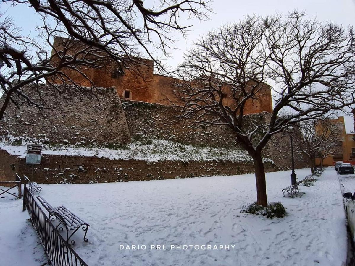 B&B Borgo Antico เปียซซา อาร์เมรีนา ภายนอก รูปภาพ