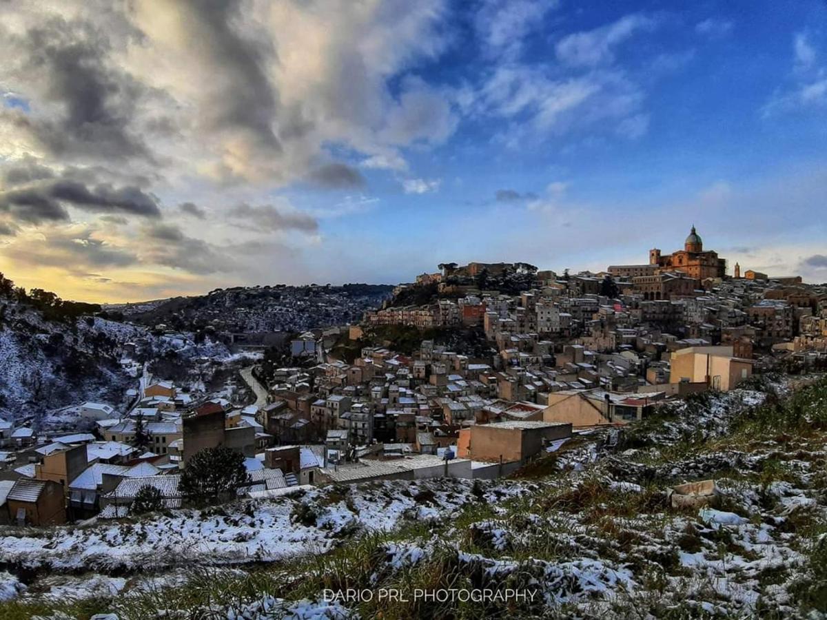 B&B Borgo Antico เปียซซา อาร์เมรีนา ภายนอก รูปภาพ