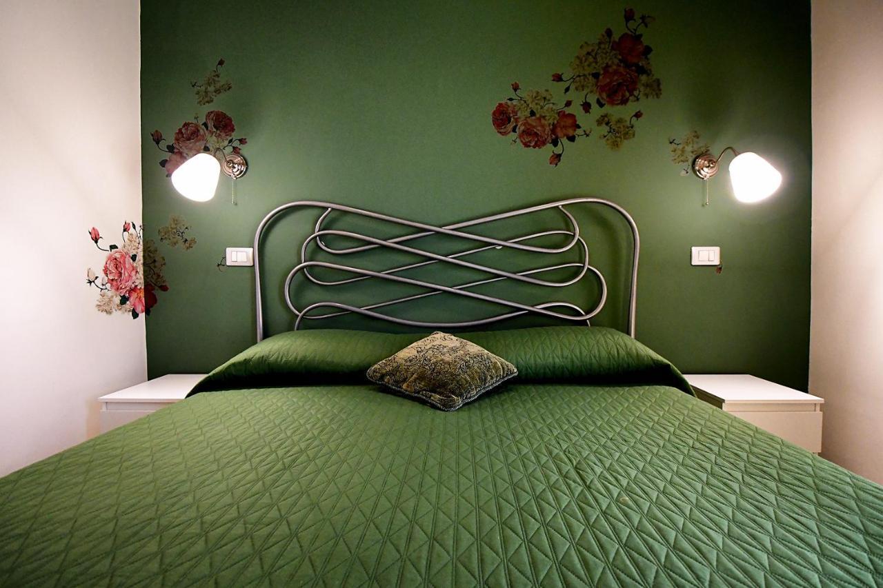 B&B Borgo Antico เปียซซา อาร์เมรีนา ภายนอก รูปภาพ