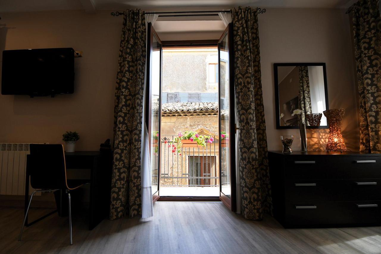 B&B Borgo Antico เปียซซา อาร์เมรีนา ภายนอก รูปภาพ