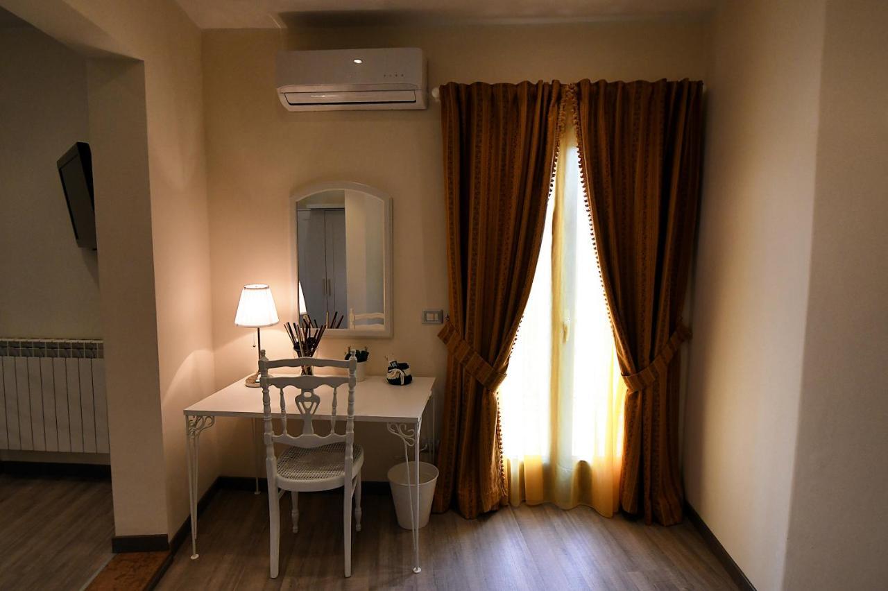 B&B Borgo Antico เปียซซา อาร์เมรีนา ภายนอก รูปภาพ
