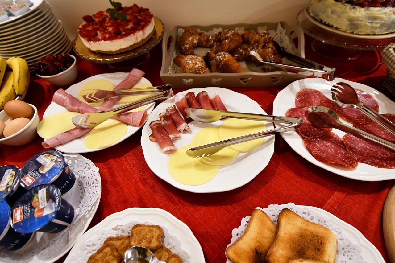 B&B Borgo Antico เปียซซา อาร์เมรีนา ภายนอก รูปภาพ