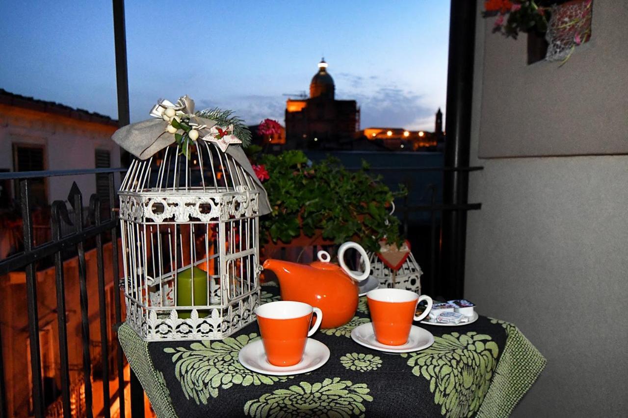 B&B Borgo Antico เปียซซา อาร์เมรีนา ภายนอก รูปภาพ